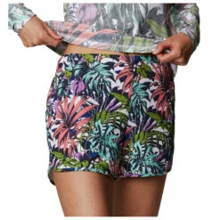 Columbia Women's Pleasant Creek Stretch Short - Shorts -Rip Curl-Laden columbia womens pleasant creek stretch short shorts detail 4