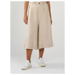 KnowledgeCotton Apparel Women's Natural Linen Baggy Shorts - Shorts -Rip Curl-Laden knowledgecotton apparel womens natural linen baggy shorts shorts detail 2